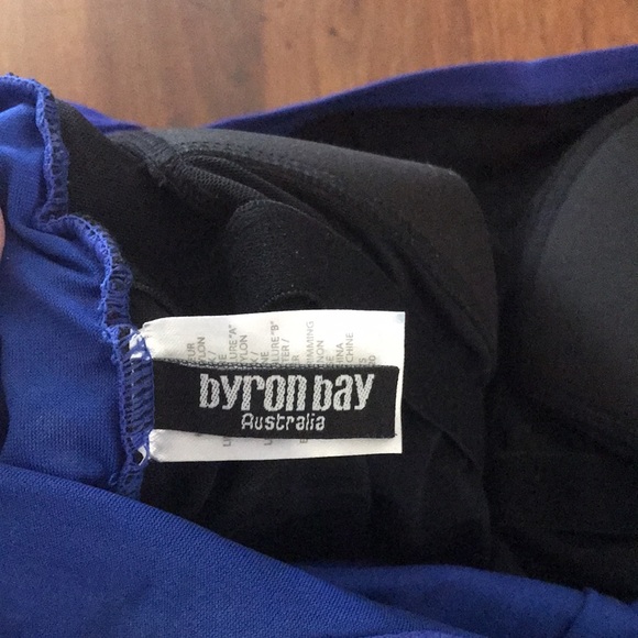 Byron Bay size 16 swimsuit w inset bra, adjustable straps & gathered front - Picture 7 of 8